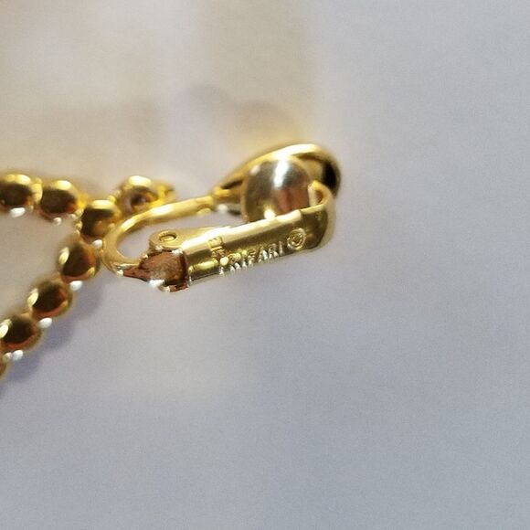Crown Trifari Signed Vintage Clip On Rhinestone Dangle Teardrop Earrings - Picture 5 of 5